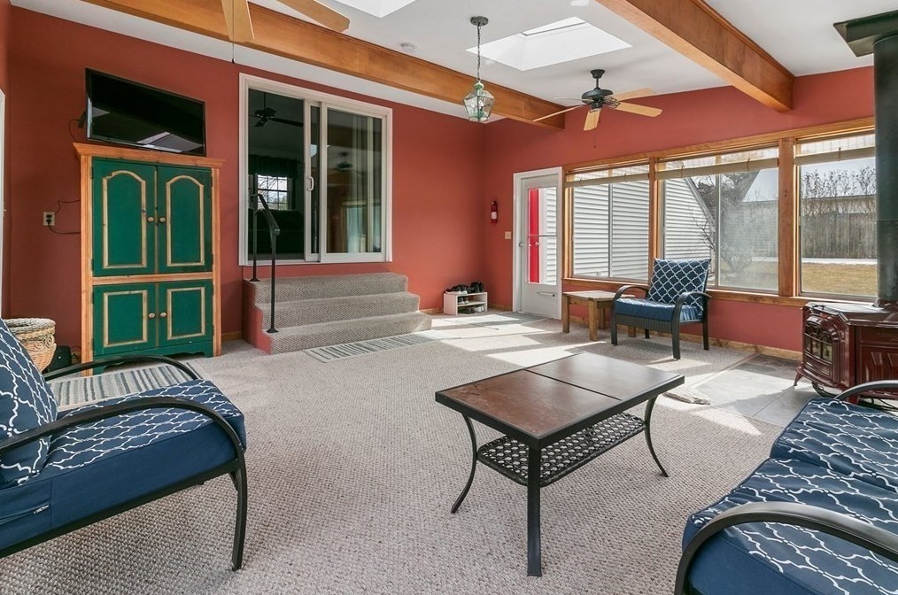 21 Gln Dr, Montgomery MA 01085-1253 exterior