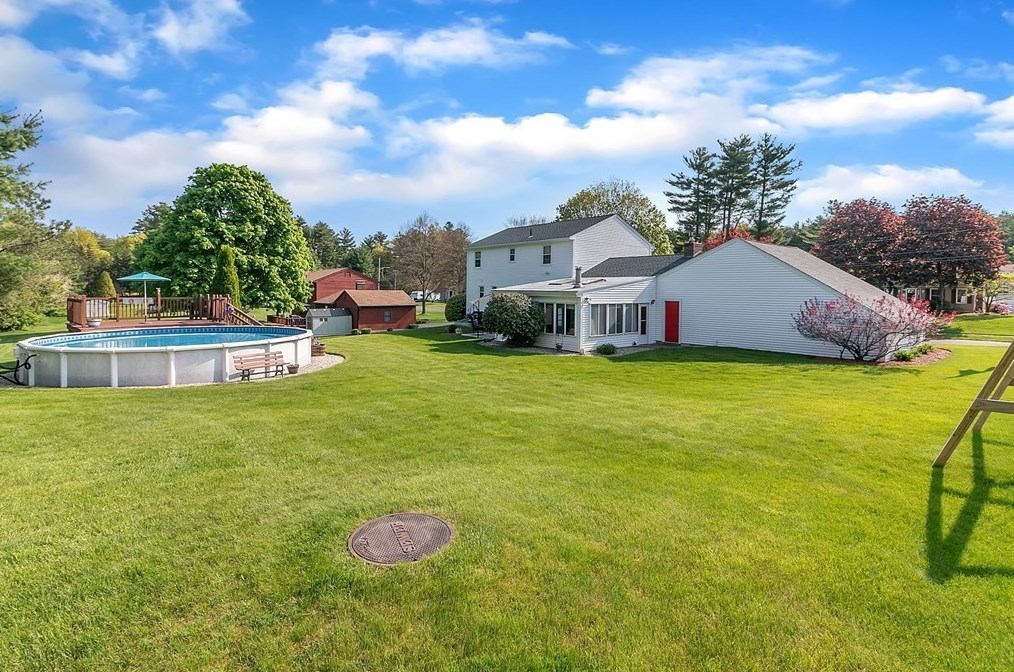 21 Gln Dr, Montgomery MA 01085-1253 exterior