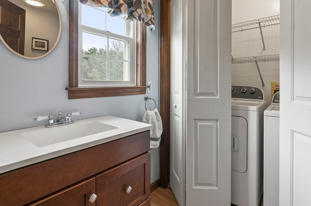 21 Gln Dr, Montgomery MA 01085-1253 exterior