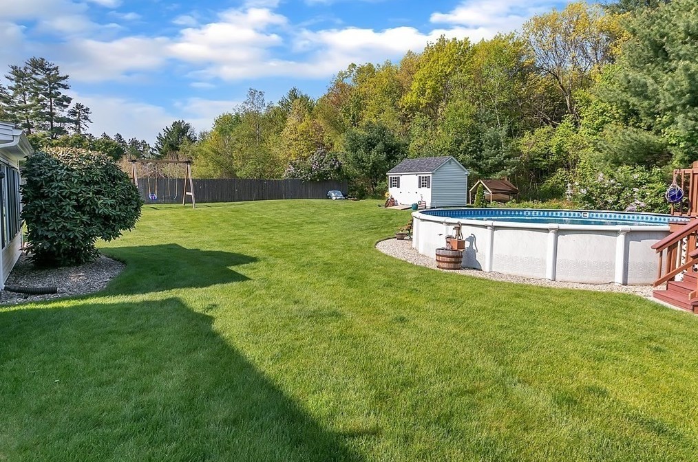 21 Gln Dr, Montgomery MA 01085-1253 exterior