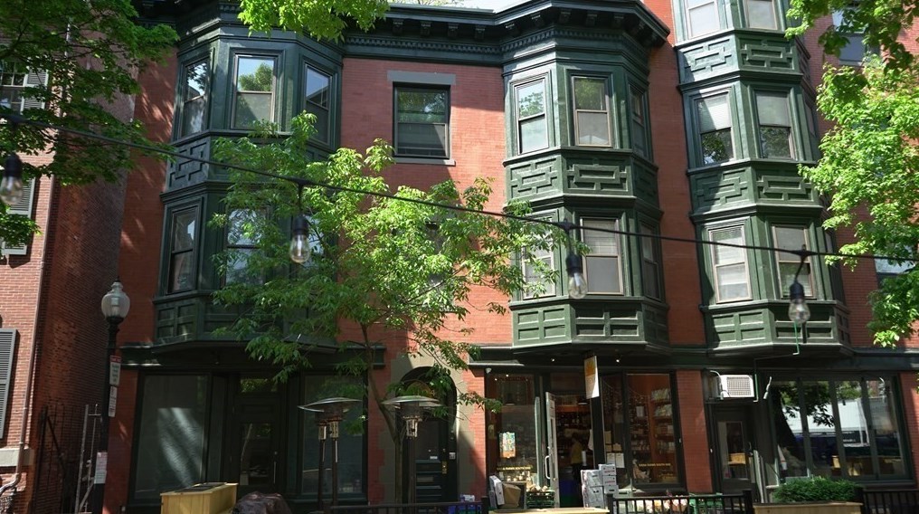 104 Waltham St, Boston MA  02118 exterior