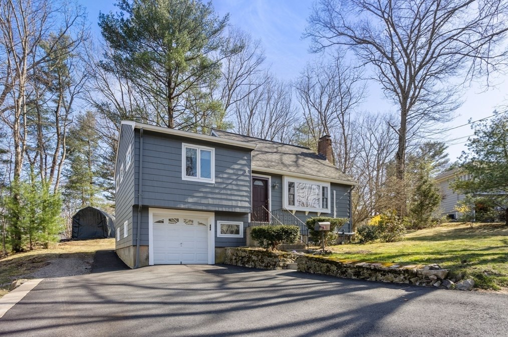 52 Chute Rd, Dedham, MA 02026