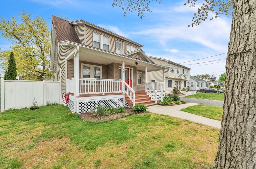 45 Eddy St, Springfield, MA 01104