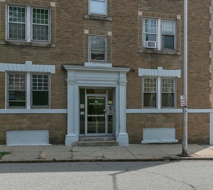 27 Irving St #4, Worcester, MA 01609