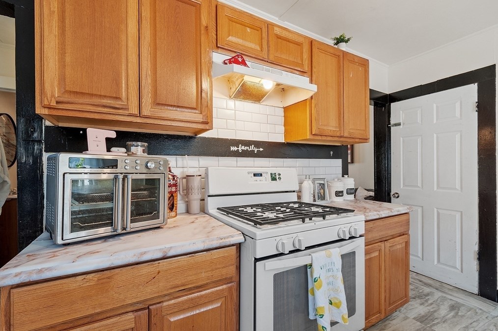 365 Water St, Lawrence MA  01841-5133 exterior