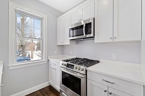 23 Taylor St #4, Waltham, MA 02453