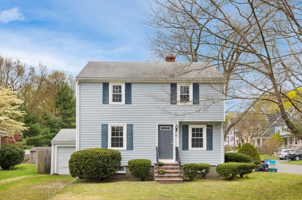 12 Hancock St, Reading, MA 01867 exterior