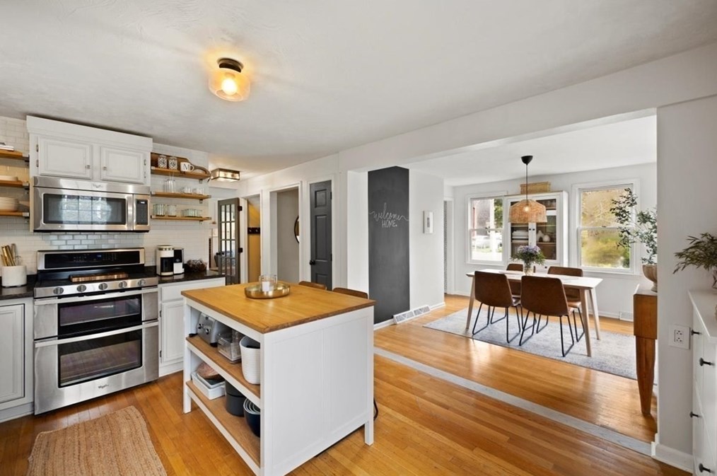 15 Ashford Ln, East Bridgewater, MA 02324