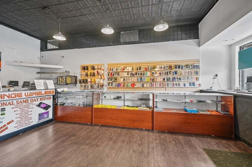 286 Columbia St, Fall River MA 02721-1319 exterior