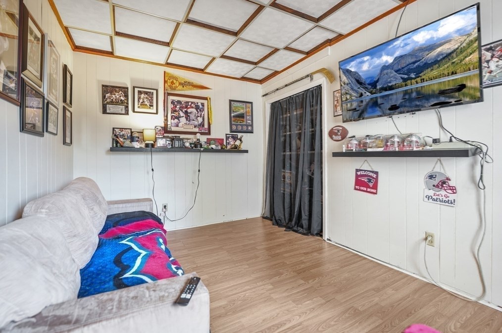 286 Columbia St, Fall River MA 02721-1319 exterior