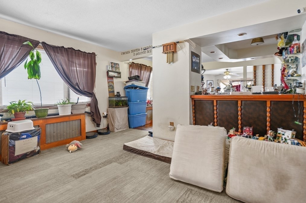 286 Columbia St, Fall River MA 02721-1319 exterior