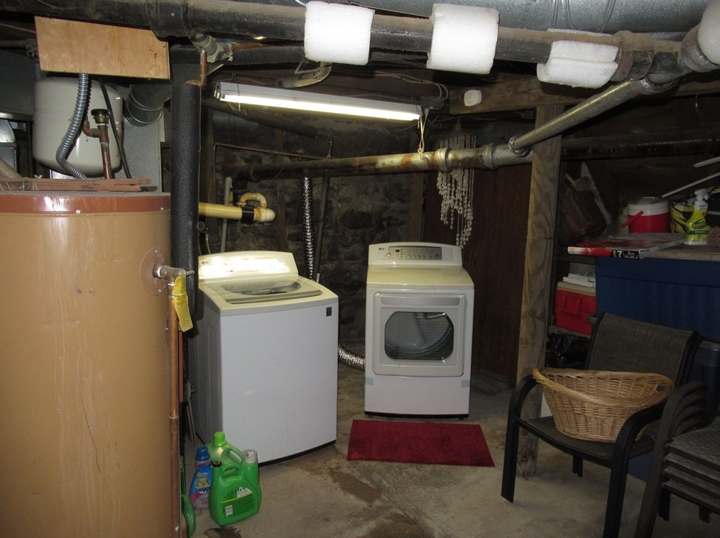 266 Palmer Rd, Monson MA  01057-9517 exterior