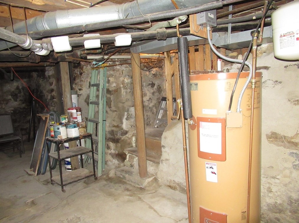 266 Palmer Rd, Monson MA  01057-9517 exterior