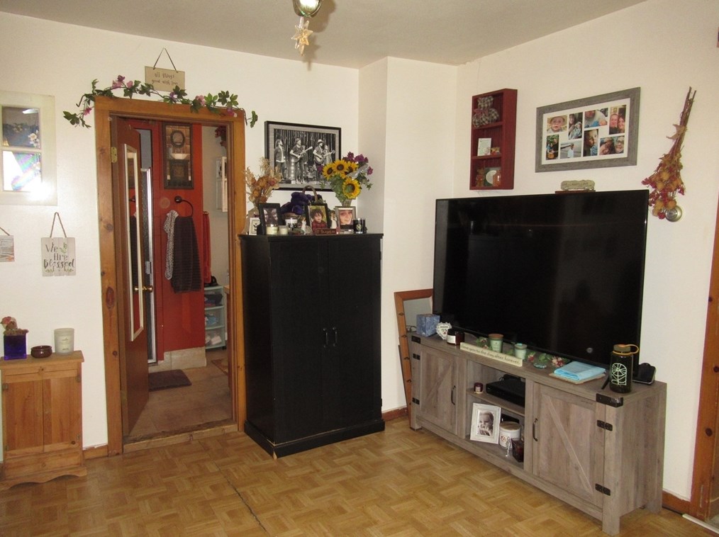 266 Palmer Rd, Monson MA  01057-9517 exterior