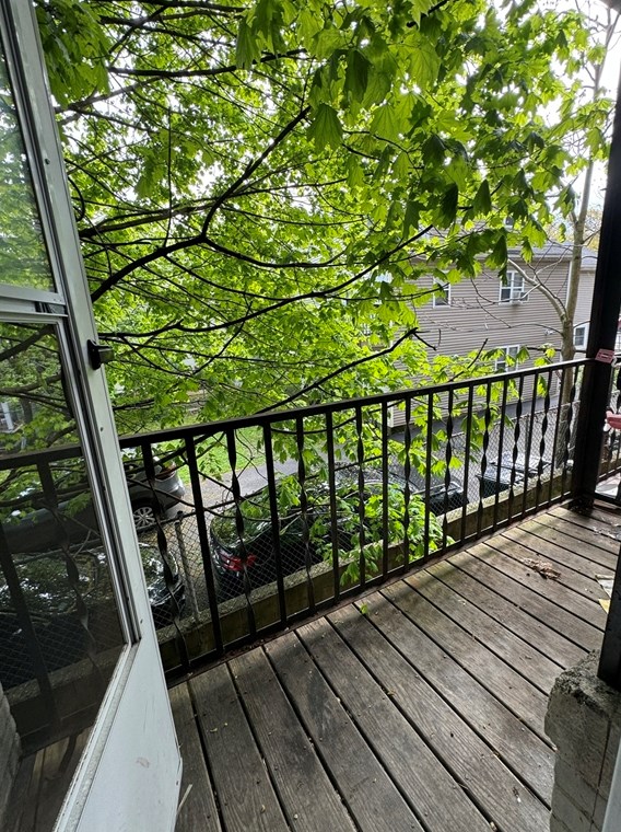 435 Walnut Ave, Boston MA 02119-3146 exterior