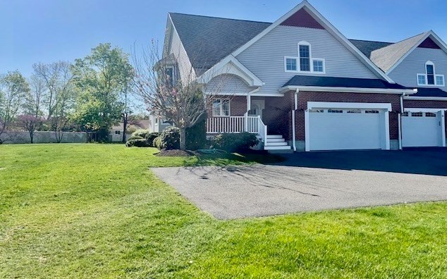 6 Shea Ln, Foxborough, MA 02035 exterior
