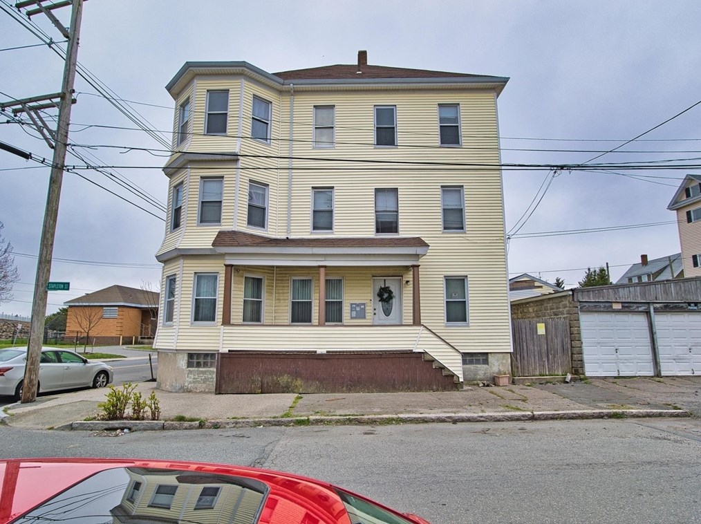1 Stapleton St, New Bedford MA  02744-1111 exterior