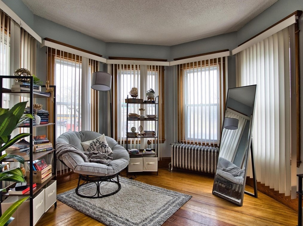 1 Stapleton St, New Bedford MA  02744-1111 exterior