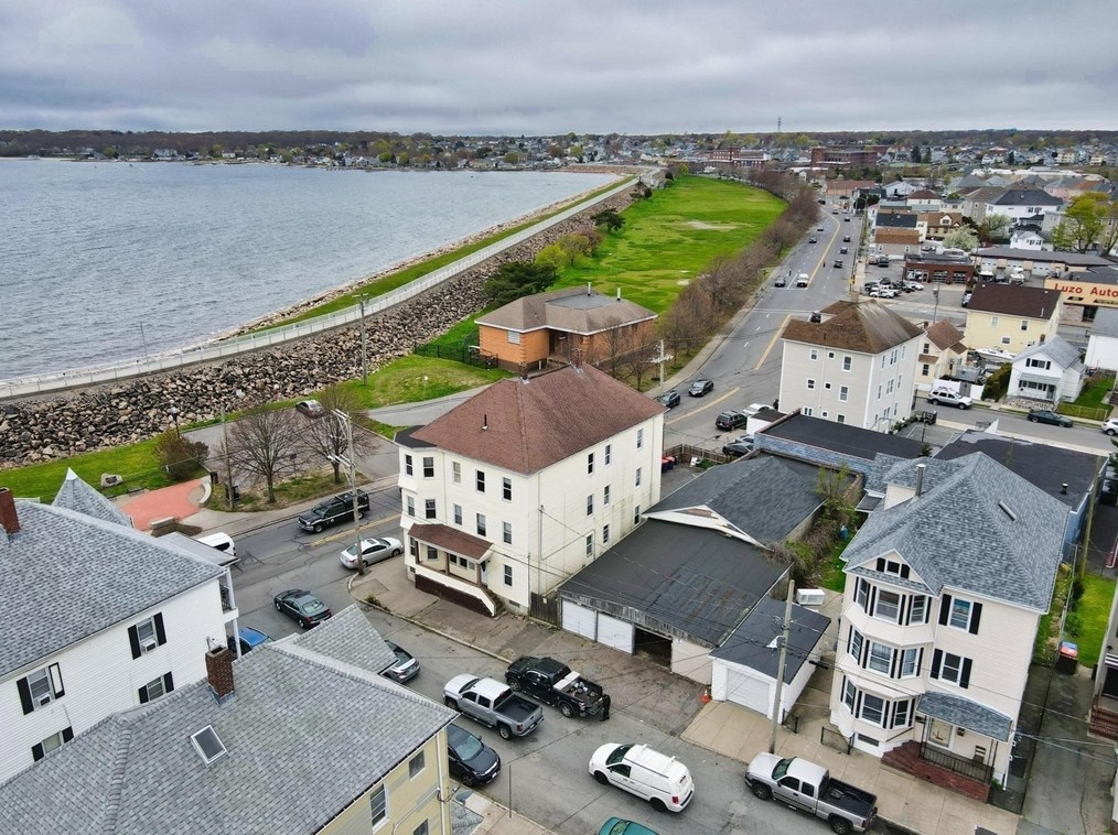 1 Stapleton St, New Bedford MA  02744-1111 exterior