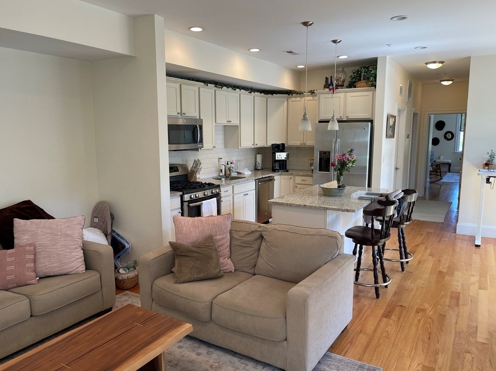 129 Highland Ave #4, Somerville, MA 02143