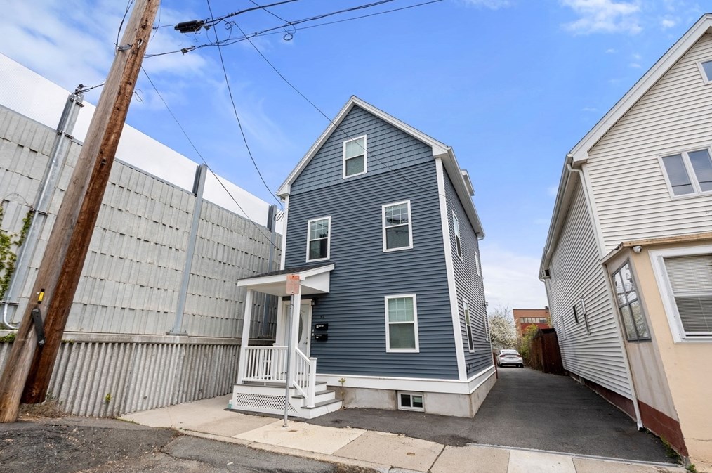 41 Horace St, Somerville, MA 02143