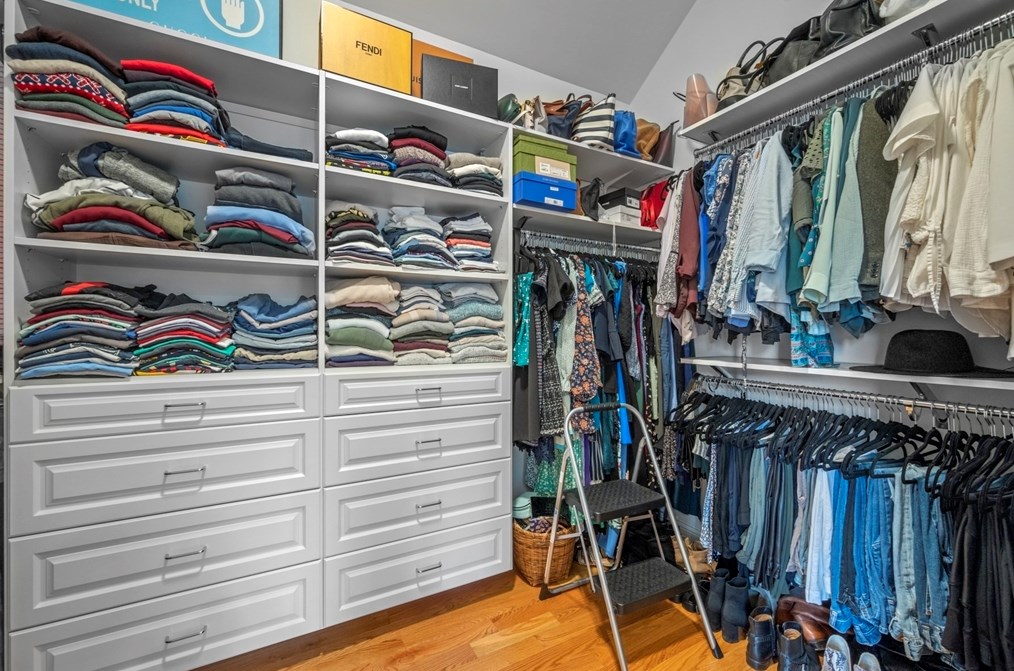 7 Douglas Ave, Burlington MA  exterior