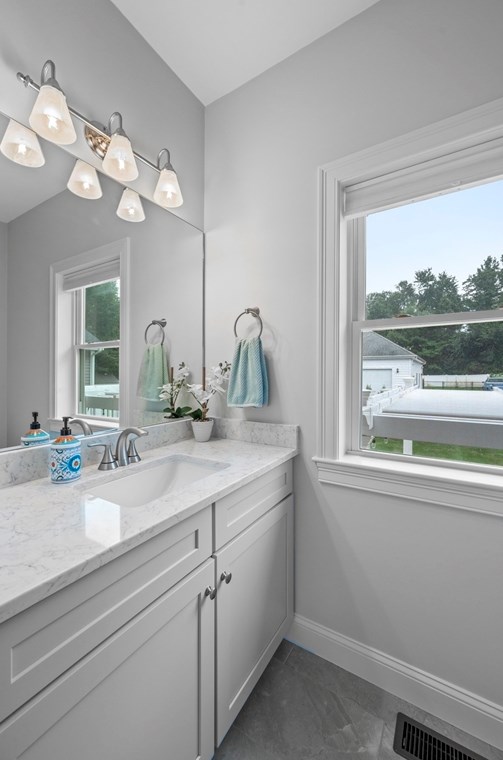 7 Douglas Ave, Burlington MA  exterior