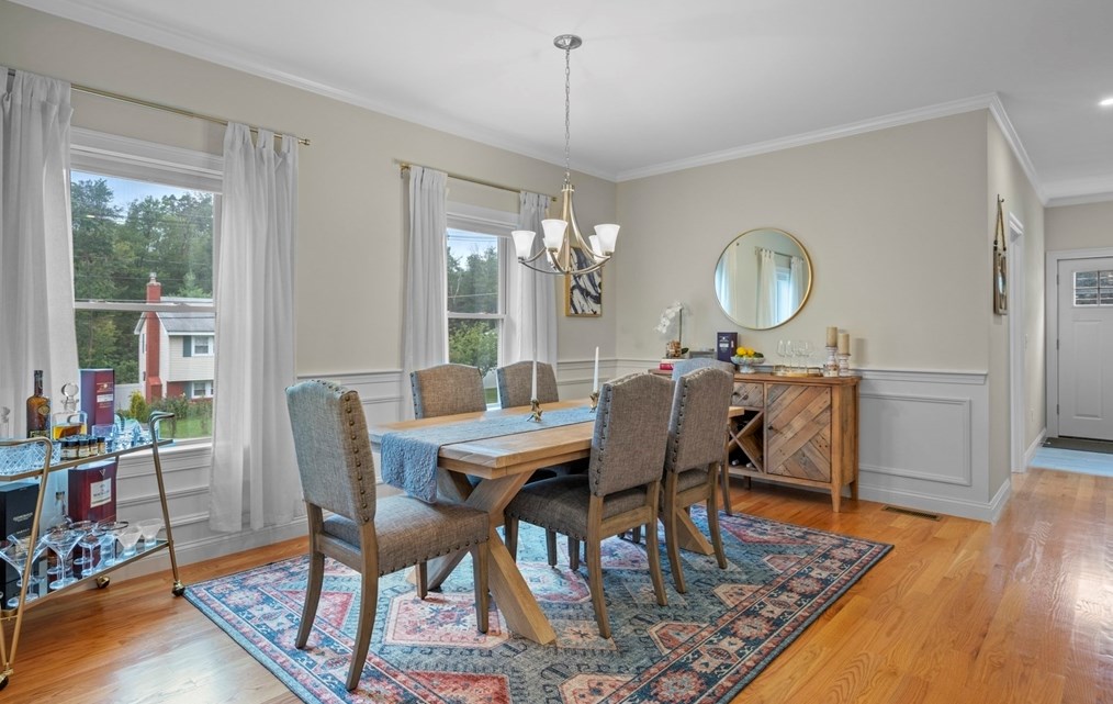 7 Douglas Ave, Burlington MA  exterior