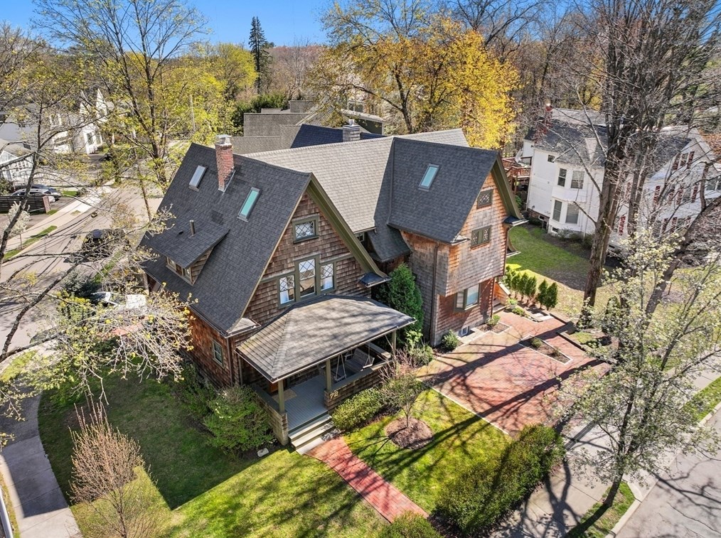 76 Fuller St, Newton MA 02465-2811 exterior