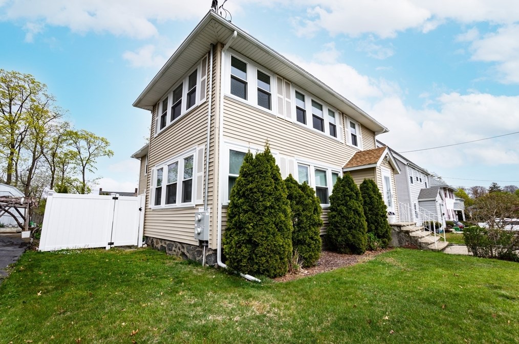 20 Janet Rd, Quincy MA 02170-3906 exterior
