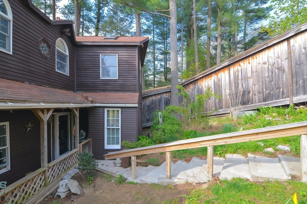 128 Gleason Ave, East Brookfield, MA 01515 exterior