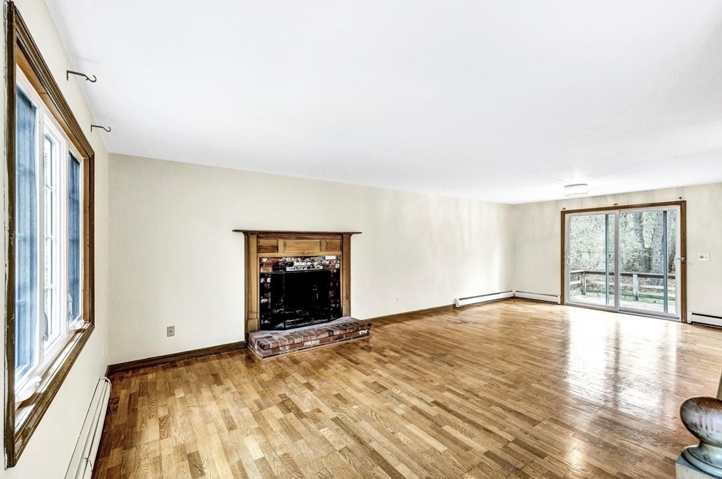 92 Harwich Rd, Mashpee, MA 02649