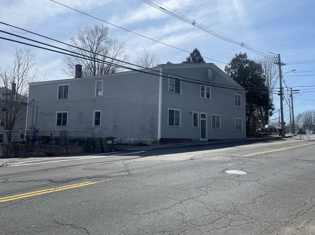 286 N Main St, North Brookfield, MA 01535