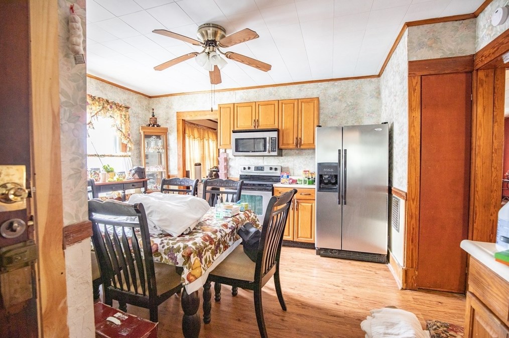 35-37 E School St, West Springfield, MA 01089