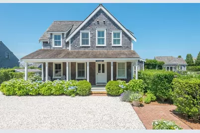 43 Vestal St, Nantucket, MA 02554 - Photo 2