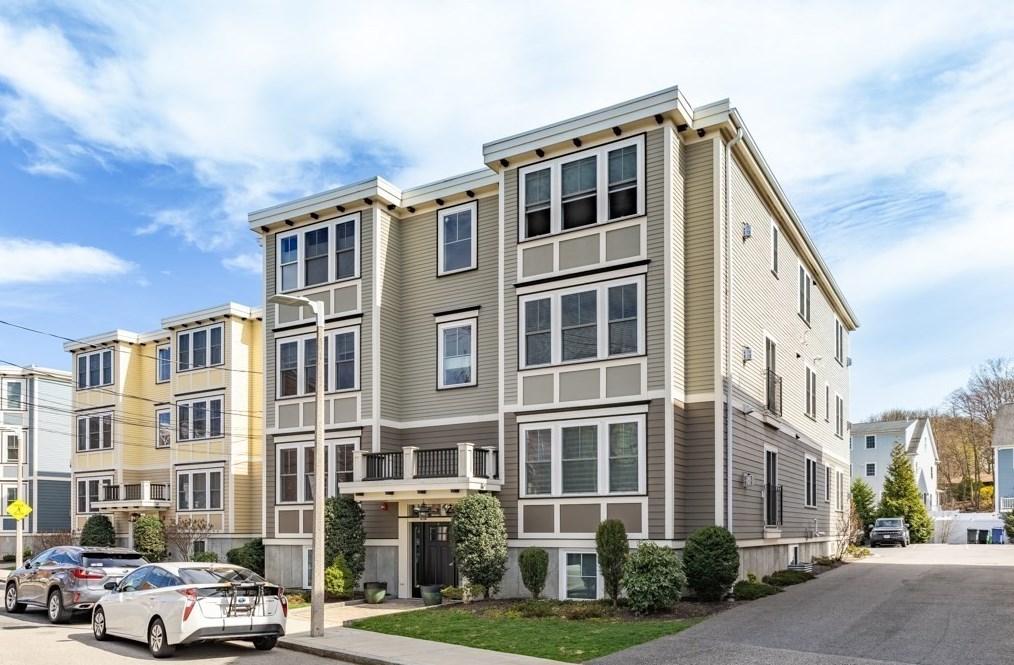 41 Coffey St, Boston, MA