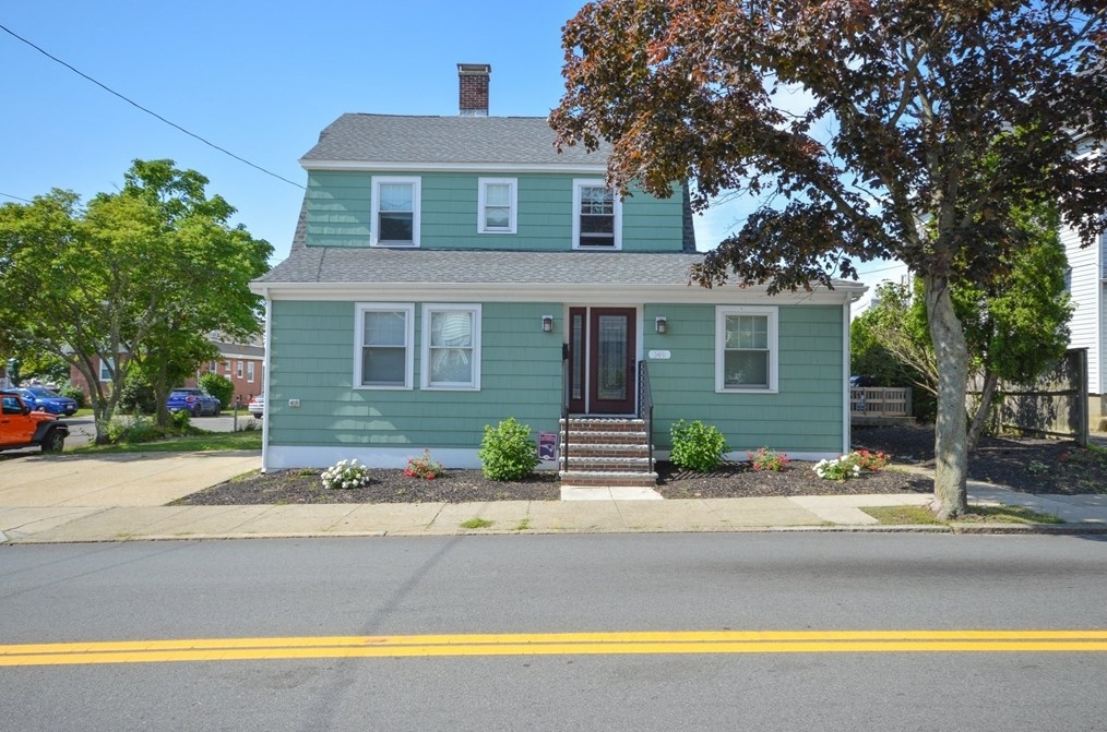 149 Washington Ave, Winthrop Hlds, MA 02152 exterior