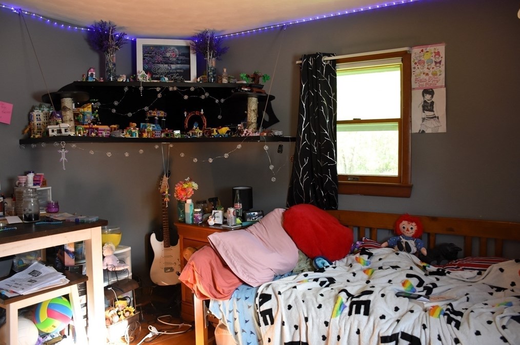 4 Pineview Rd, Dudley MA 01571-3821 exterior