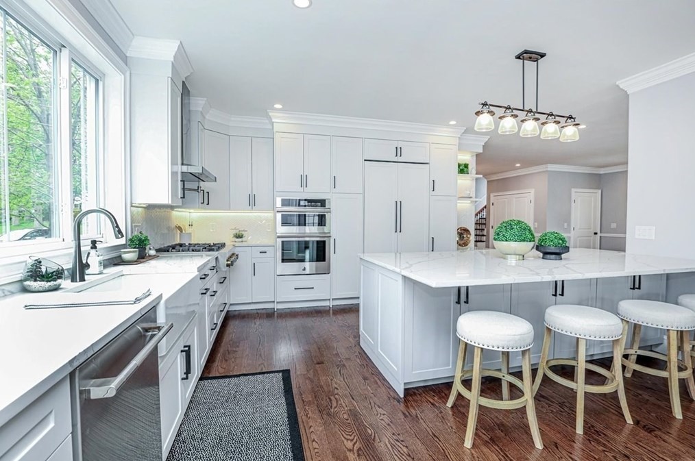 113 Hunnewell St, Needham MA 02494-1809 exterior