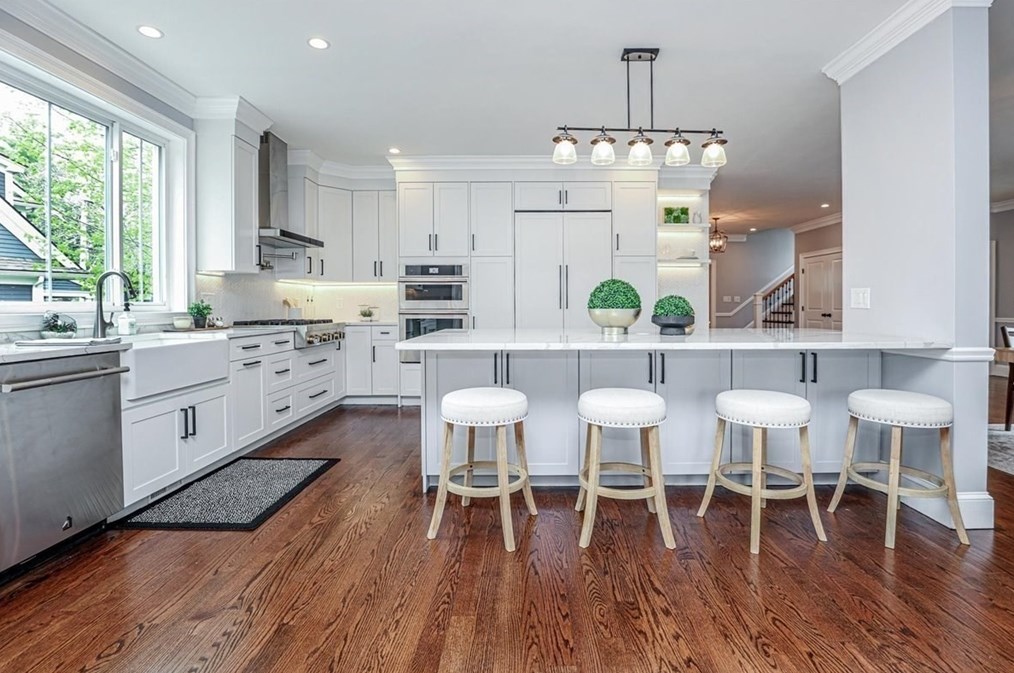 113 Hunnewell St, Needham MA 02494-1809 exterior