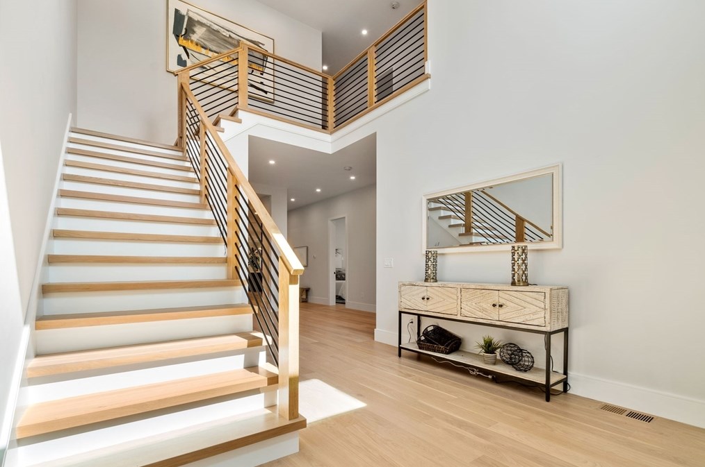 239 Jackson St, Newton MA 02459-2523 exterior