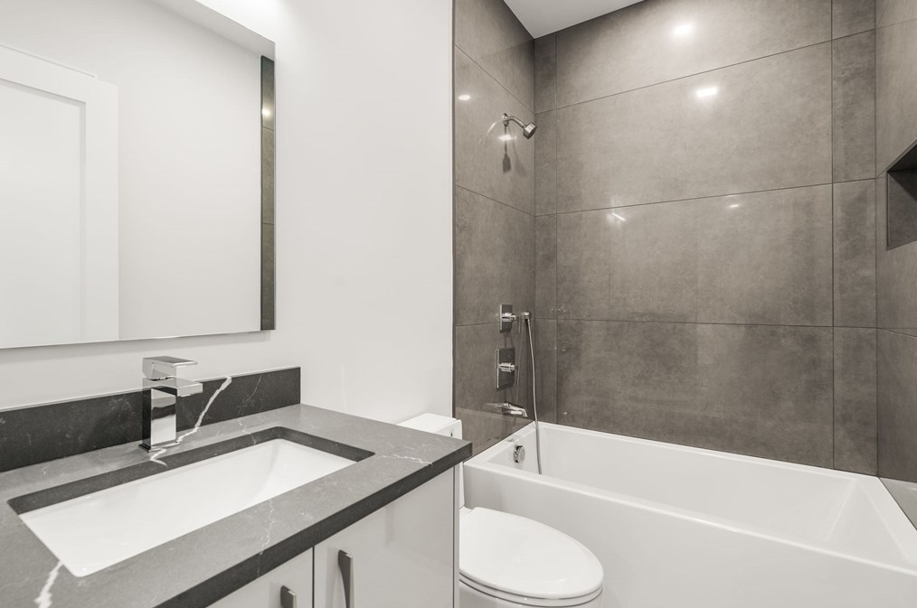 239 Jackson St, Newton MA 02459-2523 exterior