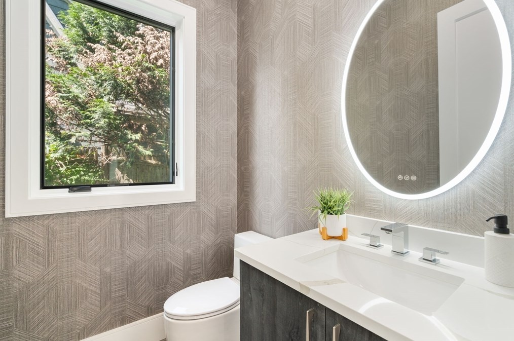 239 Jackson St, Newton MA 02459-2523 exterior