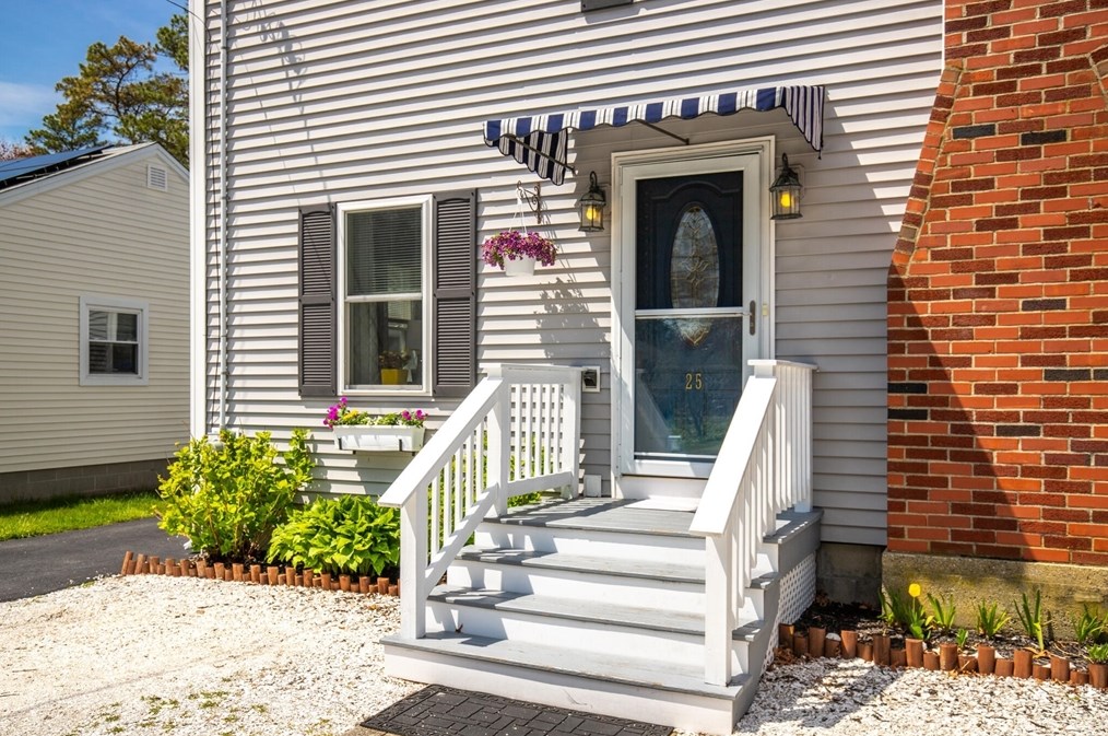 25 Wildwood Ave, Wareham, MA 02571