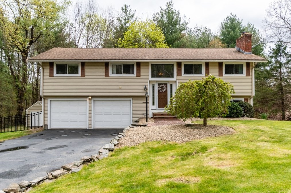 202 Brewer St, Northborough, MA 01532