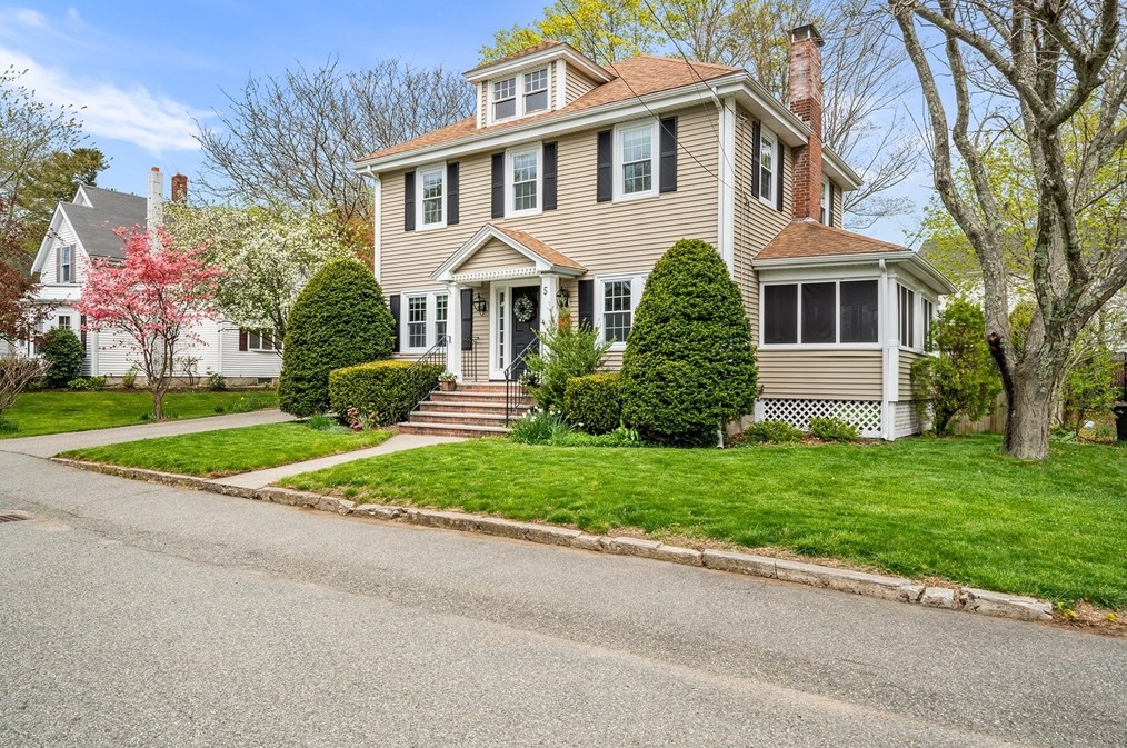 5 Wales Ave, Randolph, MA 02368-4031