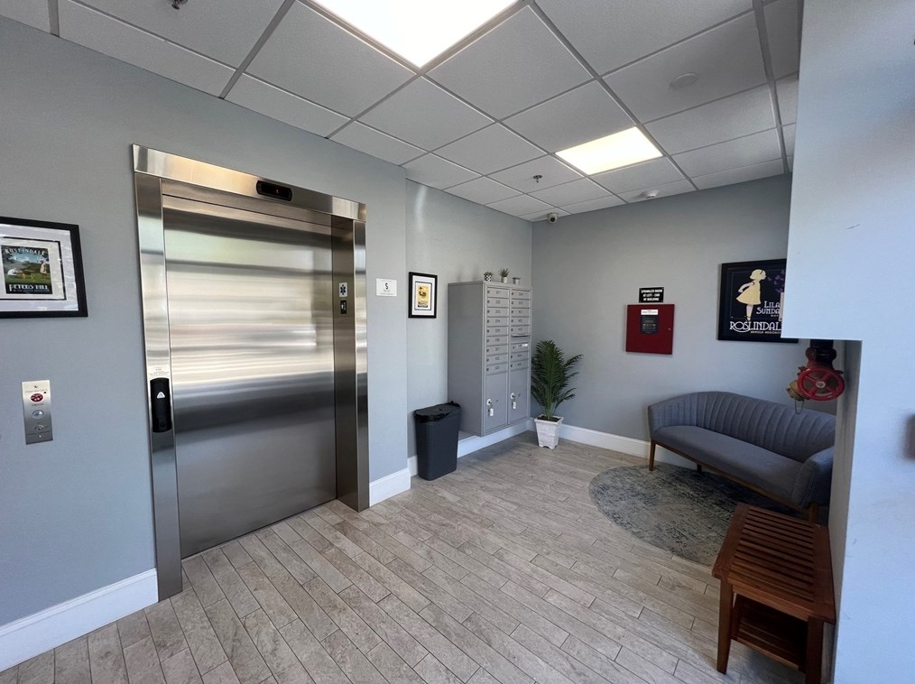 1400 Centre #205, Boston, MA 02131