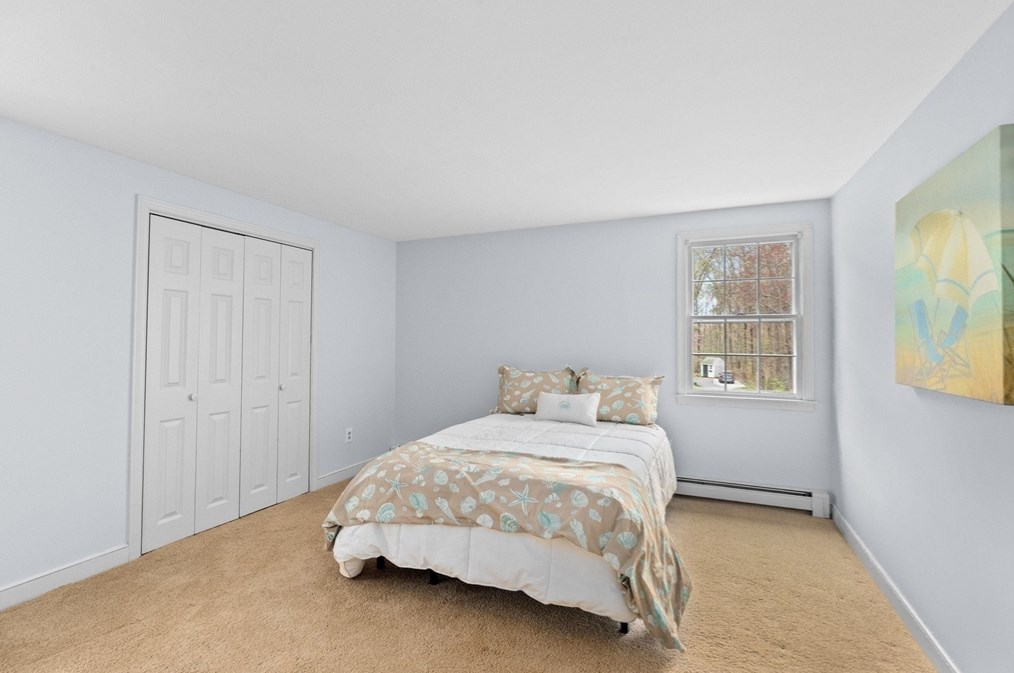 14 Camelot Dr, Hingham MA 02043-4866 exterior