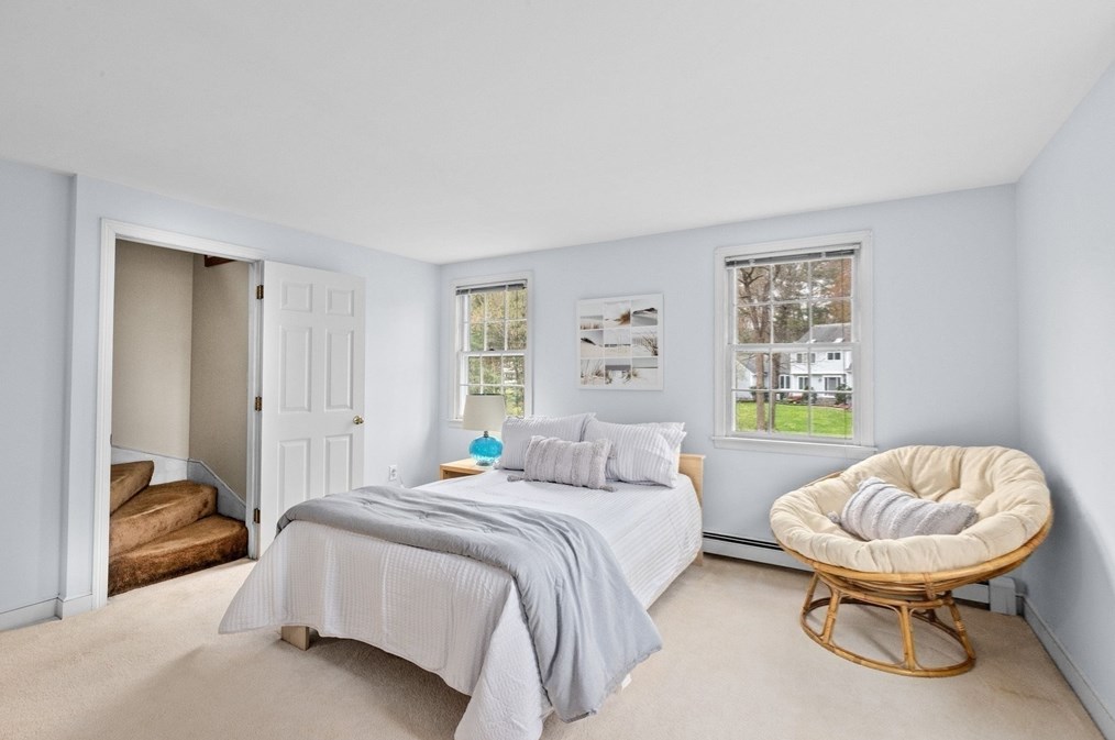 14 Camelot Dr, Hingham MA 02043-4866 exterior