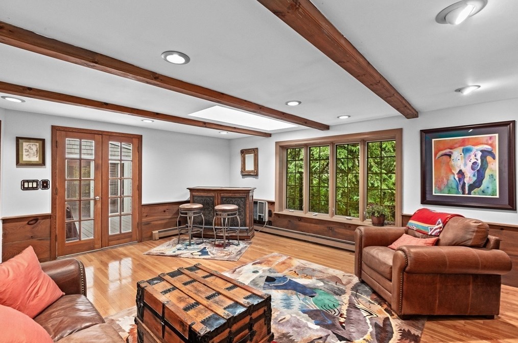 14 Camelot Dr, Hingham MA 02043-4866 exterior